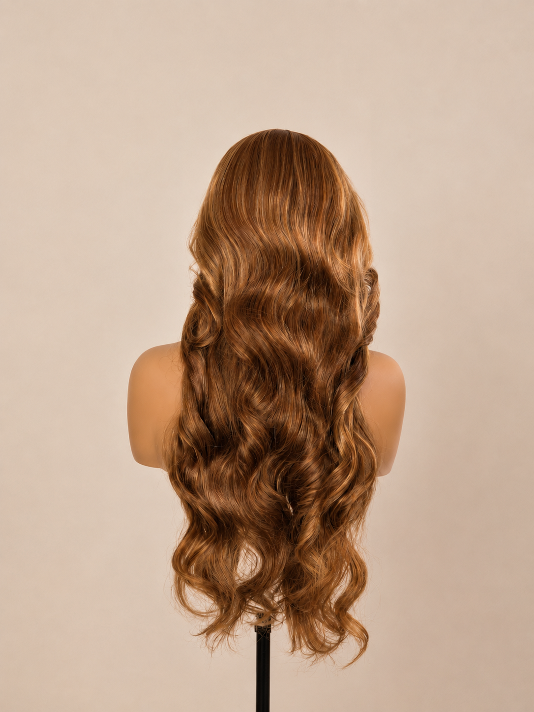 Honey Blonde Body Wave Wig – 26" 13x6 Lace Frontal